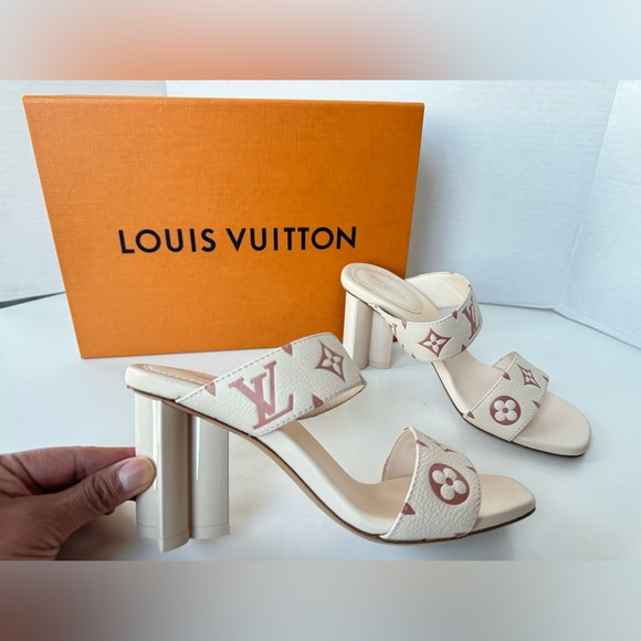 LOUIS VUITTON Silhouette Mules Slip On Heel Sandals Size 37 - Picture 1 of 16
